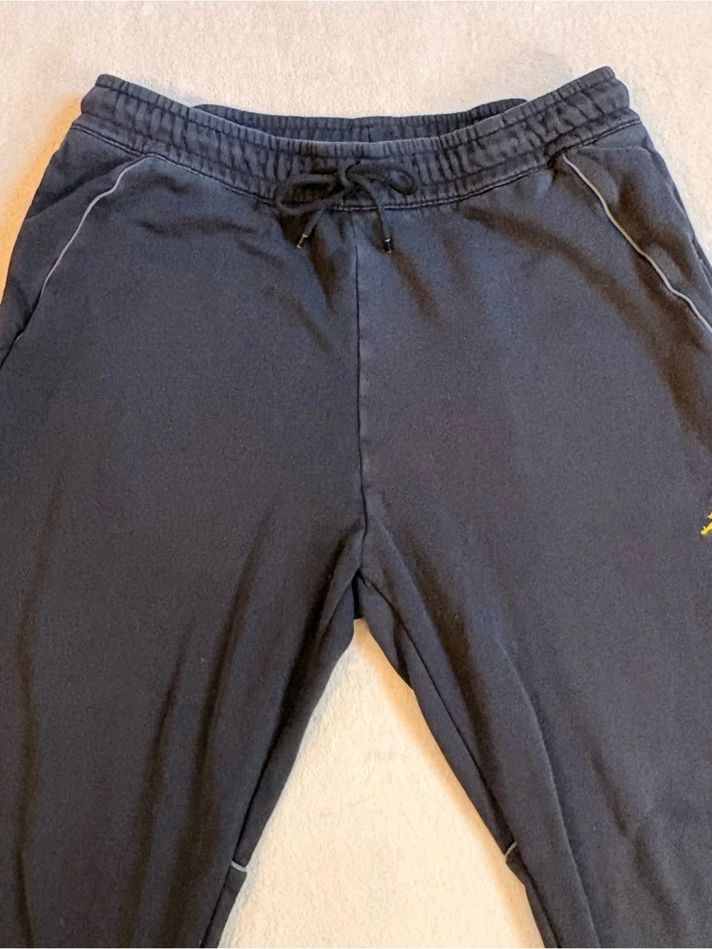 Nike Jordan PSG Sweatpants with Yellow Jumpman & Paris Script Sz L DV0621-010